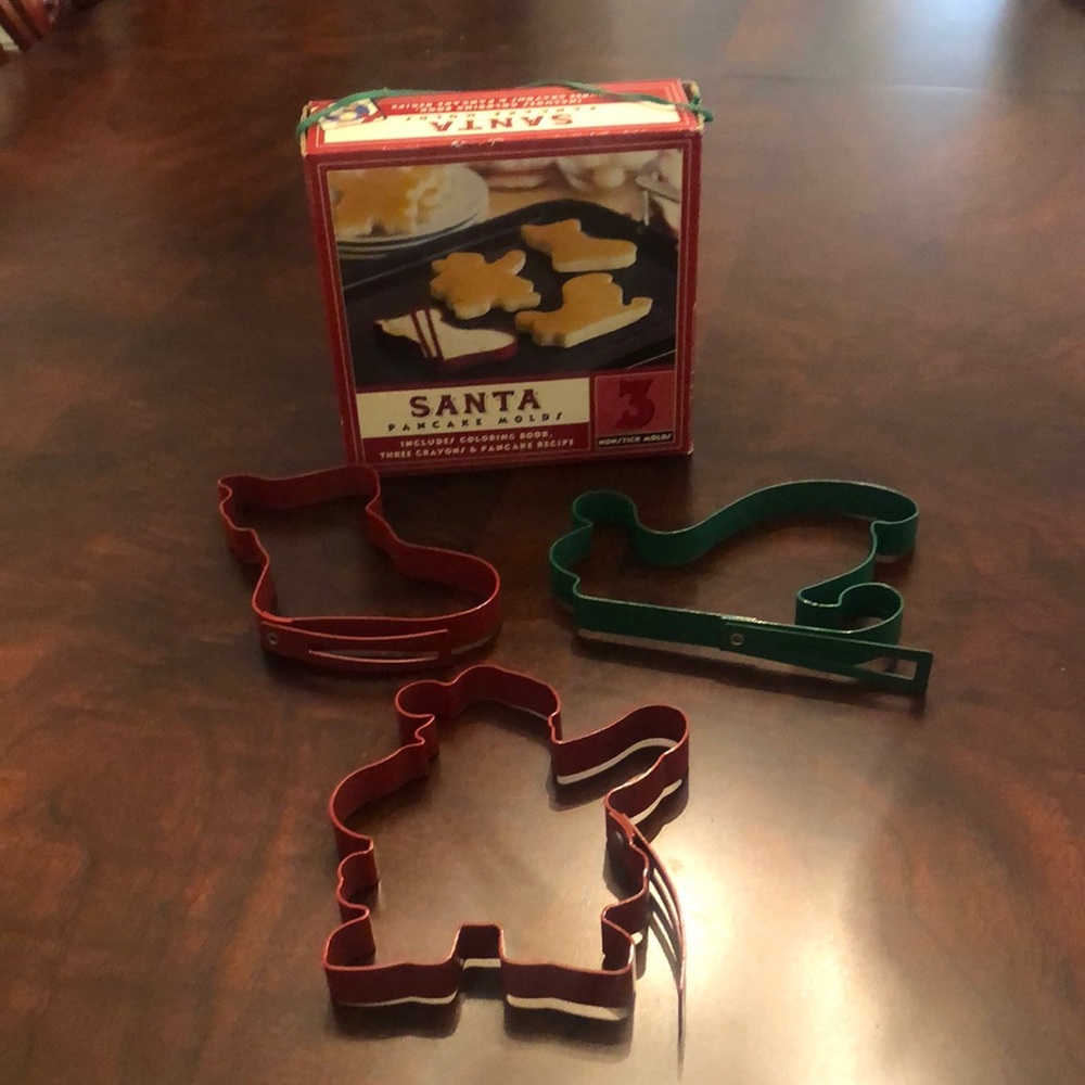 Williams-Sonoma l 3 Nonstick Christmas Pancake Molds Santa Sleigh Stocking